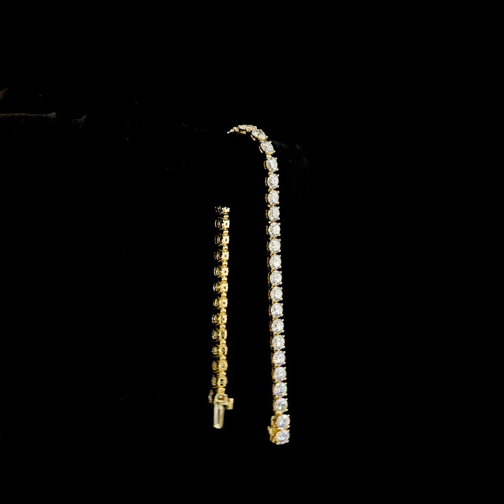 14K Yellow Gold 7.5" Tennis Bracelet with 39 Prong-Set Round Lab Diamonds - 9.28 Carats Total Diamond Weight - Covaloro Fine Jewelry