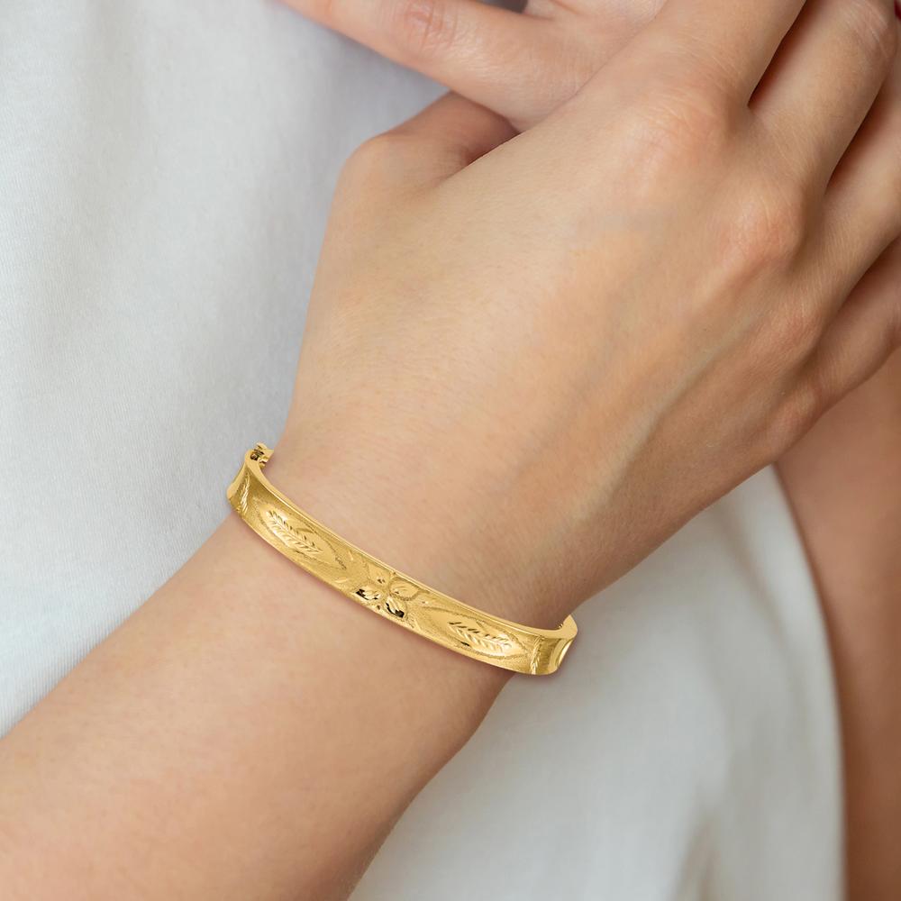 14K Yellow Gold 8mm Diamond-Cut Concave Hinged Bangle Bracelet with Box Catch and Safety Bar by Oro Pregiato