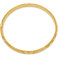 14K Yellow Gold 8mm Hinged Oval Bangle Bracelet with Diamond-Cut Texture by Oro Pregiato