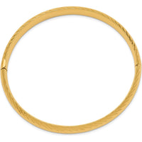14K Yellow Gold 8mm Polished Textured Hinged Oval Bangle Bracelet with Diamond-Cut Design - 7.5in Length by Oro Pregiato