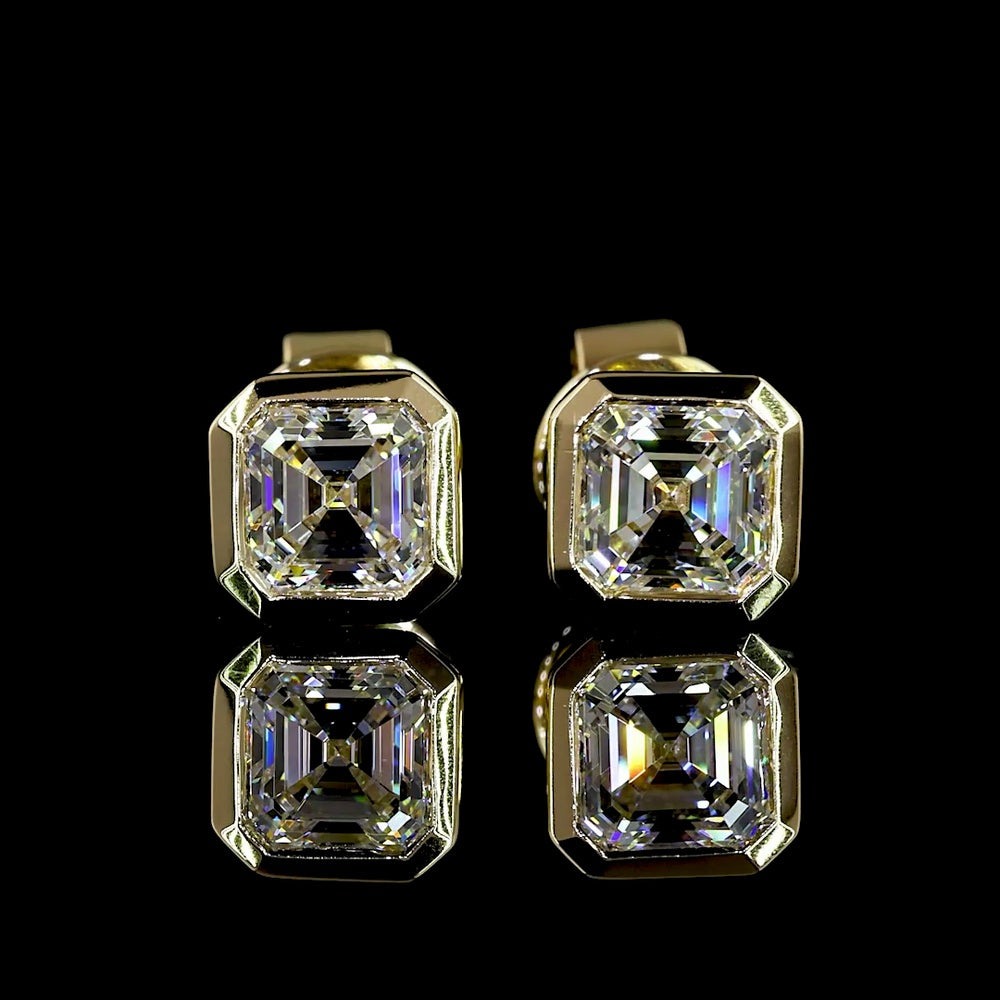 14K Yellow Gold Asscher Cut Lab Diamond Stud Earrings - 1.06 Carat Total Weight D VVS2 IGI Certified - Covaloro Fine Jewelry