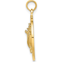 14K Yellow Gold Bahamas Conch Shell Circle Pendant - Ocean-Inspired Design by Oro Pregiato