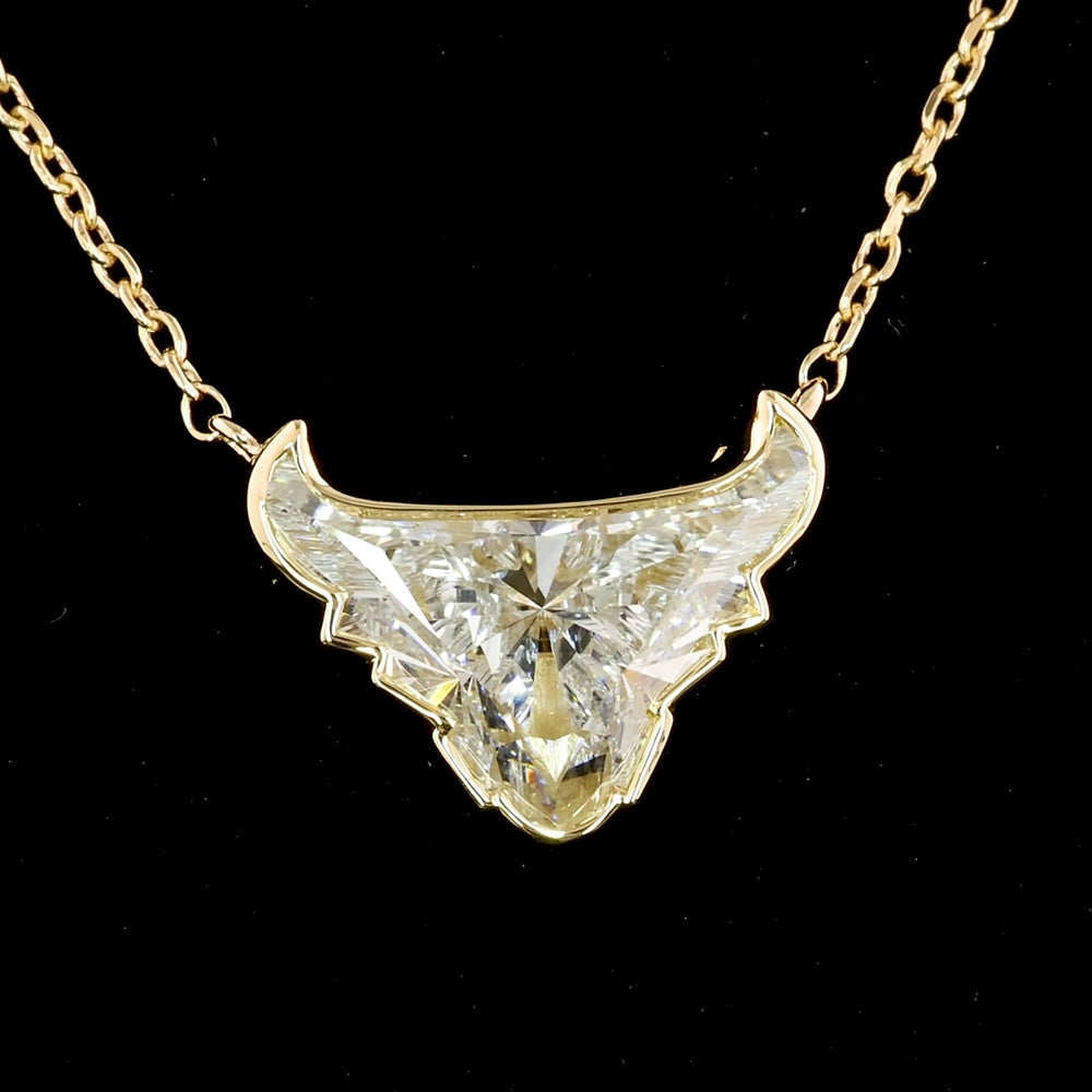 14K Yellow Gold Bull Shape Pendant with 1.62 Carat Bezel-Set Lab Diamond in E-F VVS2 Quality - Covaloro Fine Jewelry