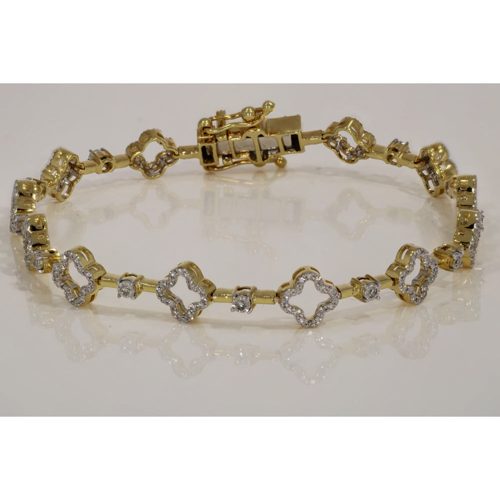 14K Yellow Gold Clover Motif Bracelet with Pavé Set Round Diamonds - 0.83 Carat Total Diamond Weight by Auriventus