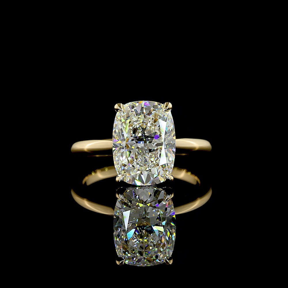 14K Yellow Gold Cushion Brilliant Cut Solitaire Ring with 4.18 Carat Lab Grown Diamond - E Color VVS2 Clarity IGI Certified - Covaloro Fine Jewelry