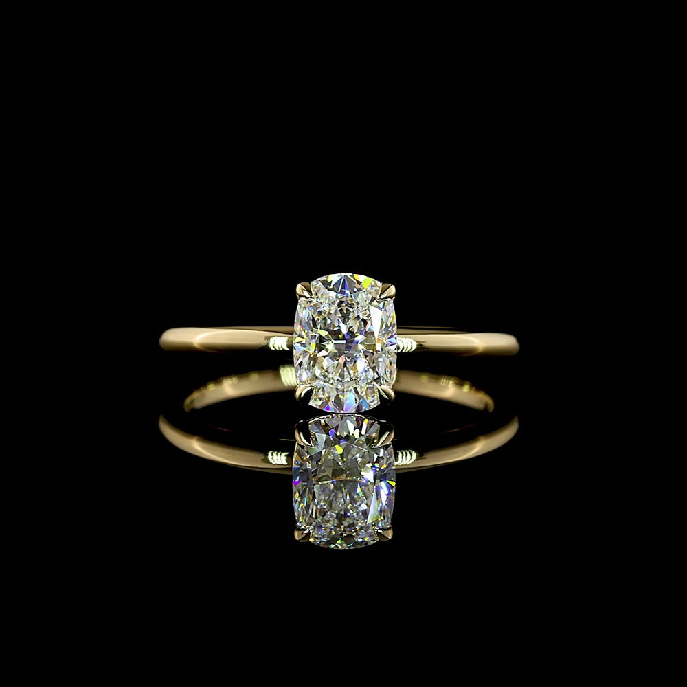 14K Yellow Gold Cushion Brilliant Solitaire Ring with 1.05 Carat Lab Diamond - E-F VVS2 IGI Certified - Covaloro Fine Jewelry