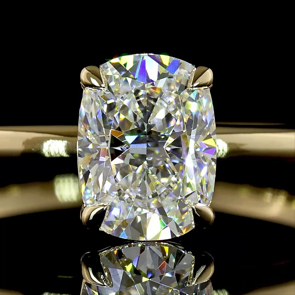 14K Yellow Gold Cushion Brilliant Solitaire Ring with 1.05 Carat Lab Diamond - E-F VVS2 IGI Certified - Covaloro Fine Jewelry