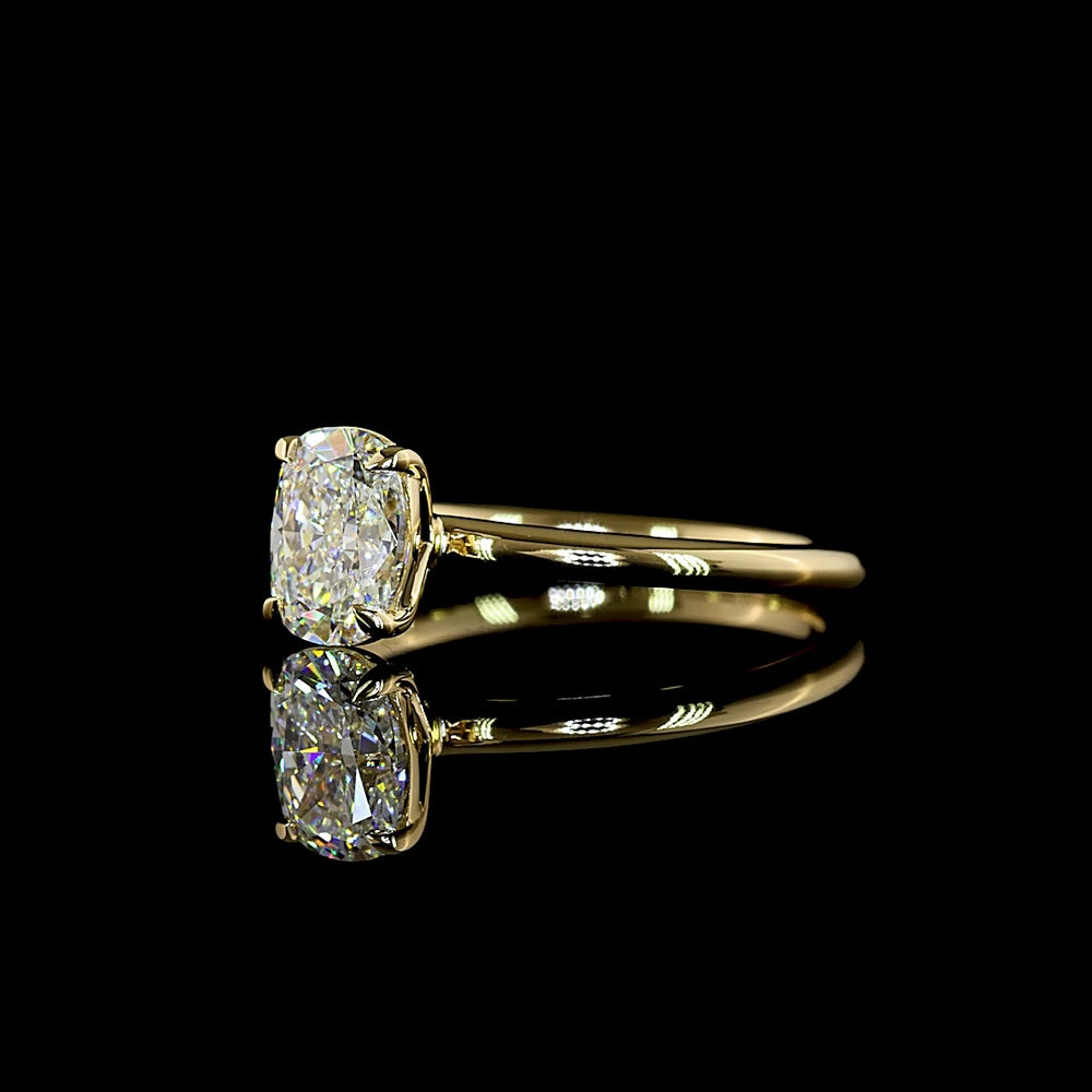 14K Yellow Gold Cushion Brilliant Solitaire Ring with 1.05 Carat Lab Diamond - E-F VVS2 IGI Certified - Covaloro Fine Jewelry