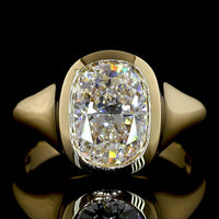 14K Yellow Gold Cushion Brilliant Solitaire Ring with North-South Bezel Set Lab Diamond - 3.01 Carat Total Weight, E Color VVS2 Clarity, IGI Certified - Covaloro Fine Jewelry