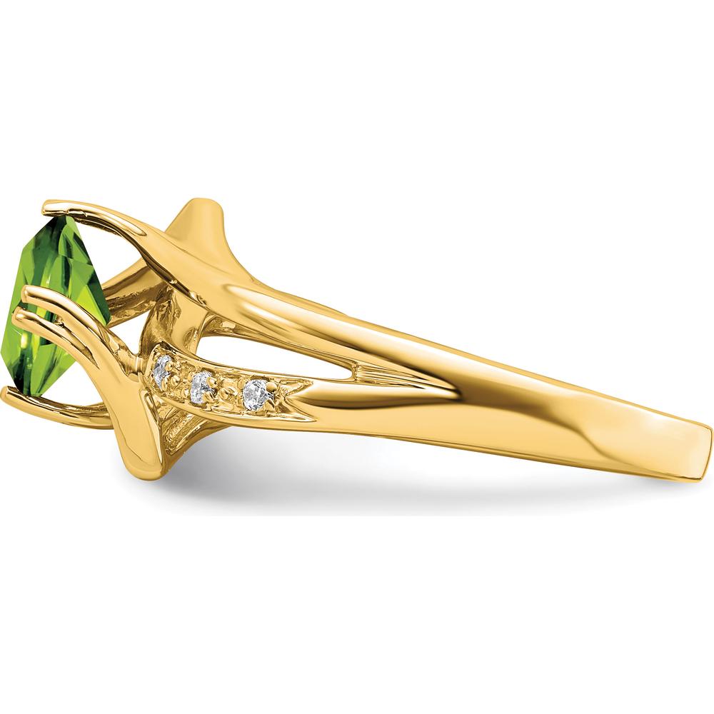 14K Yellow Gold Cushion Cut Peridot and Diamond Ring - 1.10 Carat Total Gemstone Weight by 0