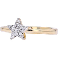 14K Yellow Gold Diamond Star Ring with 0.20 Carats Total Diamond Weight