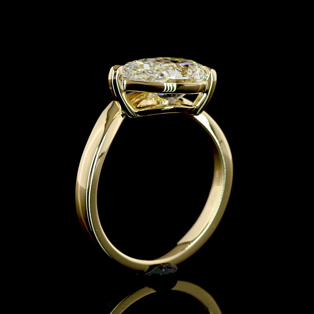 14K Yellow Gold East-West Pear Cut Lab Diamond Solitaire Ring - 2.52 Carat D VVS2 IGI Certified - Covaloro Fine Jewelry