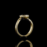 14K Yellow Gold East-West Pear Shape Lab Diamond Solitaire Ring - 1.02 Carat E VVS2 IGI Certified - Covaloro Fine Jewelry