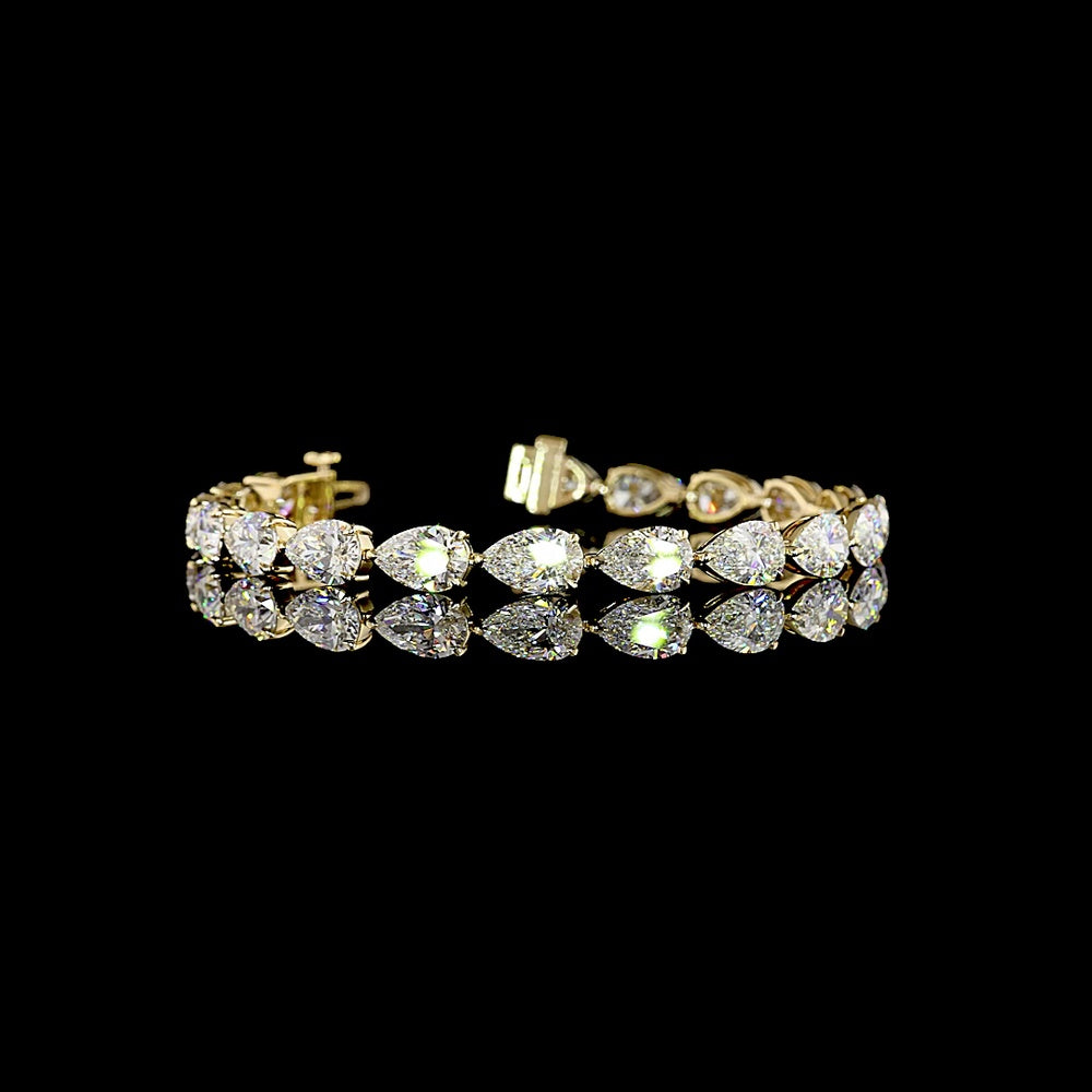 14K Yellow Gold East-West Pear Shape Lab Diamond Station Bracelet - 18.22 Carat Total Weight (E-F VS1) - Covaloro Fine Jewelry