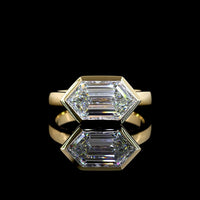 14K Yellow Gold East-West Step Marquise Cut Lab Diamond Solitaire Ring - 3.17 Carat D VVS2 IGI Certified - Covaloro Fine Jewelry