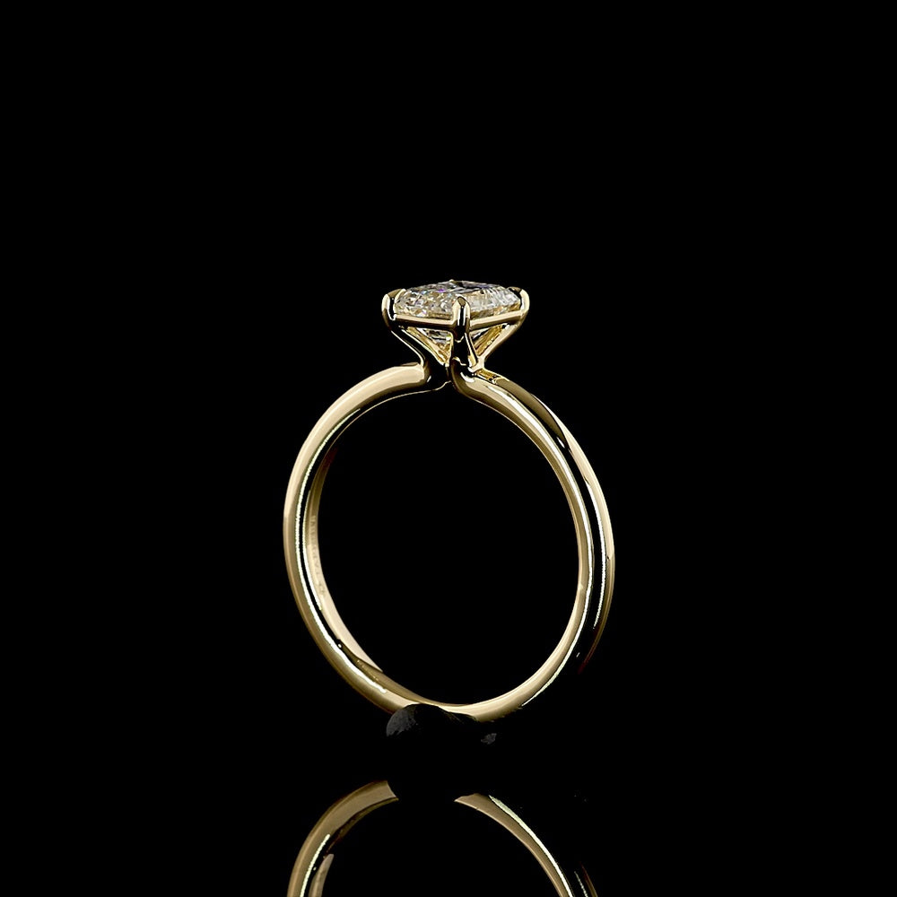14K Yellow Gold Emerald Cut Solitaire Ring with 1.04 Carat Lab Diamond - D VVS2 IGI Certified - Covaloro Fine Jewelry