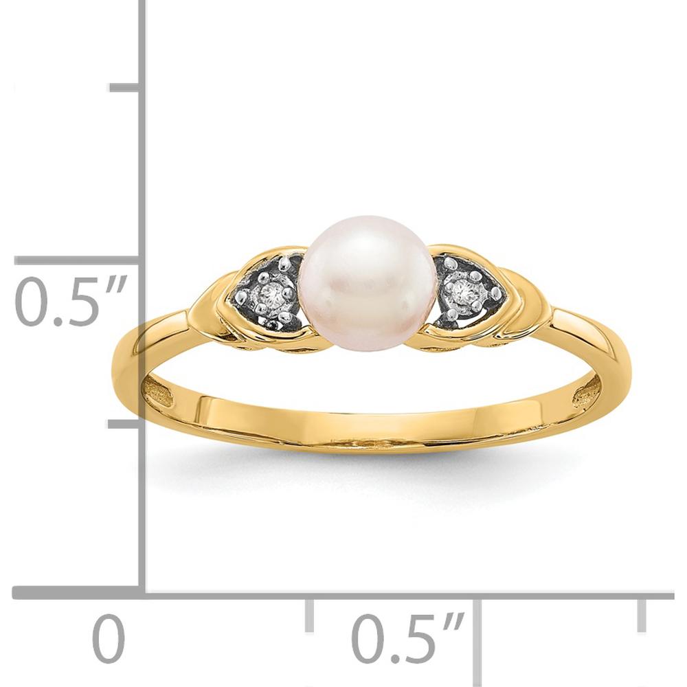 14K Yellow Gold Freshwater Cultured Pearl and Diamond Ring - 0.01 Carat Total Diamond Weight by Oro Pregiato