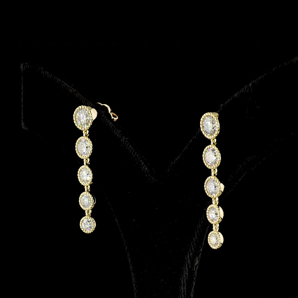 14K Yellow Gold Graduated Round Diamond Drop Earrings with Bezel Setting - 2.82 Carats Total Carat Weight Lab Grown D VS Diamonds - Covaloro Fine Jewelry