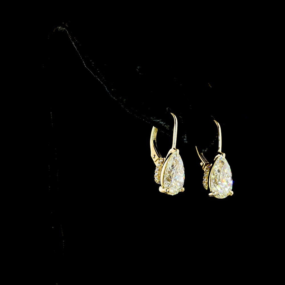 14K Yellow Gold Hanging Drop Earrings with 4.14 Carats Pear and Brilliant Cut Lab Diamonds in Prong Setting - Covaloro Fine Jewelry