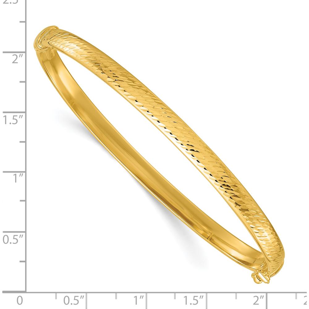 14K Yellow Gold Hinged Oval Bangle Bracelet with Diamond-Cut Texture - 4.75mm Width by Oro Pregiato