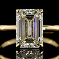 14K Yellow Gold North-South Emerald Cut Lab Diamond Solitaire Ring - 3.23 Carat Total Weight, E-F Color VS1 Clarity, IGI Certified - Covaloro Fine Jewelry