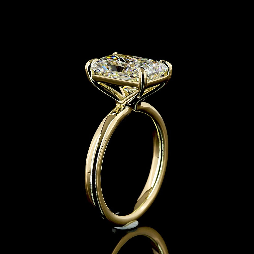 14K Yellow Gold North-South Solitaire Ring with 4.10 Carat Radiant Cut Lab Diamond - E VVS2 IGI Certified - Covaloro Fine Jewelry