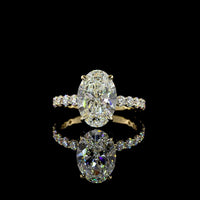 14K Yellow Gold Oval Cut Lab Diamond Ring with Diamond Shank - 4.41 Carat Total Weight, E VVS2 Center, IGI Certified - Covaloro Fine Jewelry