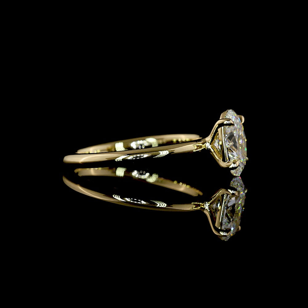 14K Yellow Gold Oval Cut Lab Diamond Solitaire Ring - 1.29 Carat, E-F Color, VVS2 Clarity, IGI Certified - Covaloro Fine Jewelry
