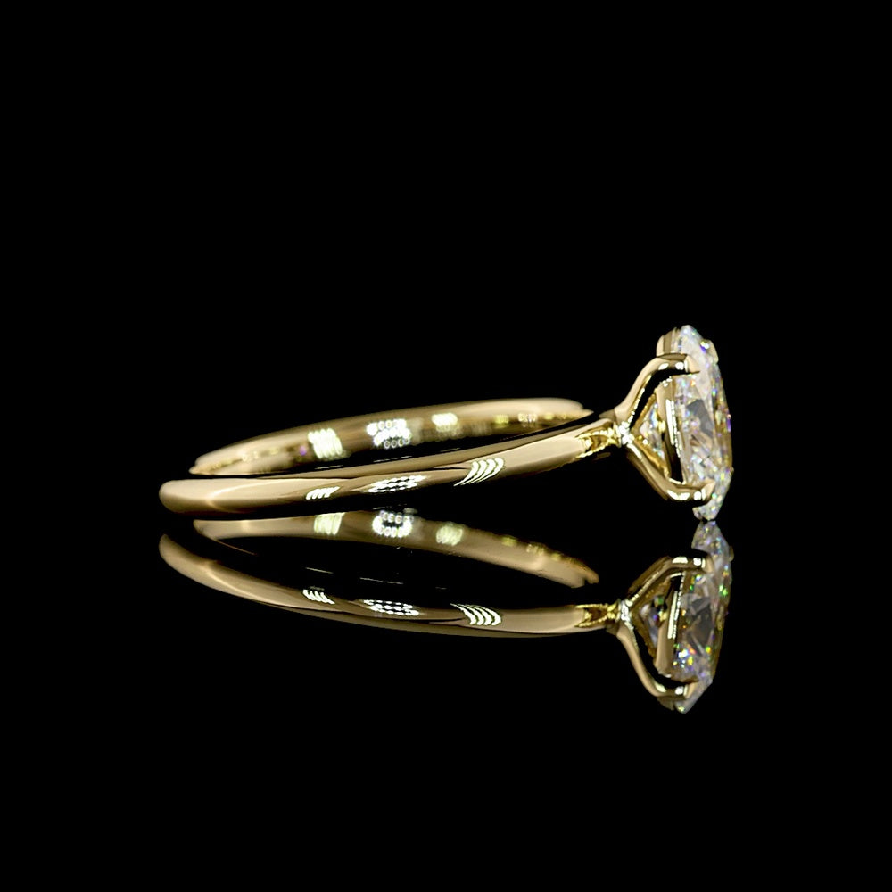 14K Yellow Gold Oval Solitaire Ring with 1.07 Carat D VVS2 Lab-Grown Diamond - IGI Certified - Covaloro Fine Jewelry