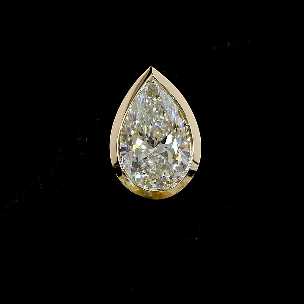 14K Yellow Gold Pear Shape Bezel Set Diamond Stud Earrings - 5.02 Total Carat Weight Lab Grown Diamonds E-F VVS2 IGI Certified - Covaloro Fine Jewelry