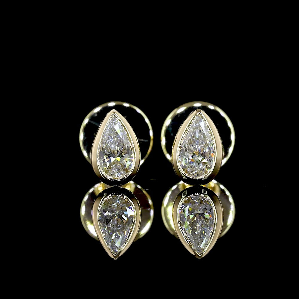 14K Yellow Gold Pear Shape Bezel-Set Lab Diamond Stud Earrings - 0.30 Carat Total Weight, E-F Color VS2 Clarity - Covaloro Fine Jewelry