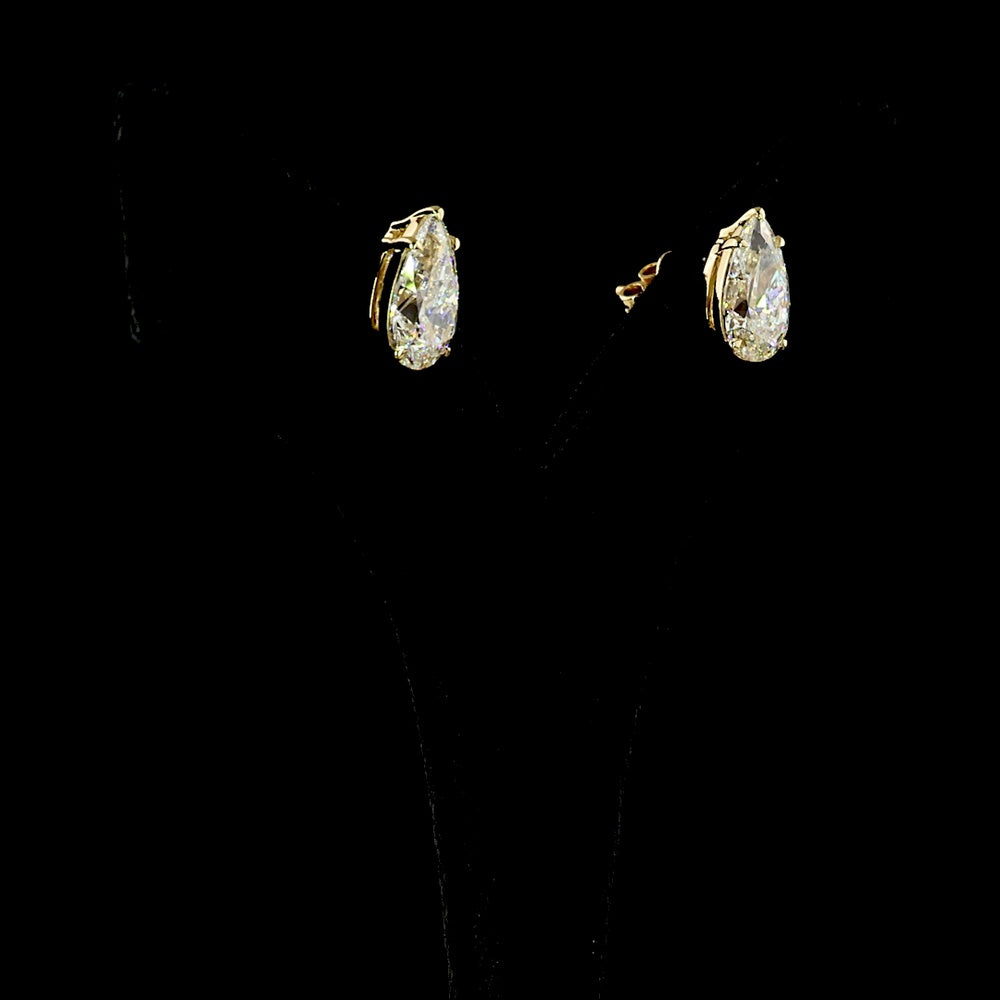 14K Yellow Gold Pear Shape Diamond Stud Earrings with North-South Prong Set Lab Diamonds - 5.04 Carat Total Weight (D-VVS2, IGI Certified) - Covaloro Fine Jewelry