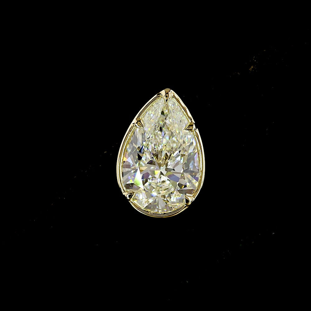14K Yellow Gold Pear Shape Lab Diamond Stud Earrings with Bezel-Prong Settings - 5.00 Carat Total Weight, F VS1 Clarity - Covaloro Fine Jewelry