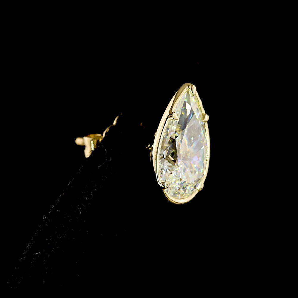 14K Yellow Gold Pear Shape Lab Diamond Stud Earrings with Bezel-Prong Settings - 5.00 Carat Total Weight, F VS1 Clarity - Covaloro Fine Jewelry