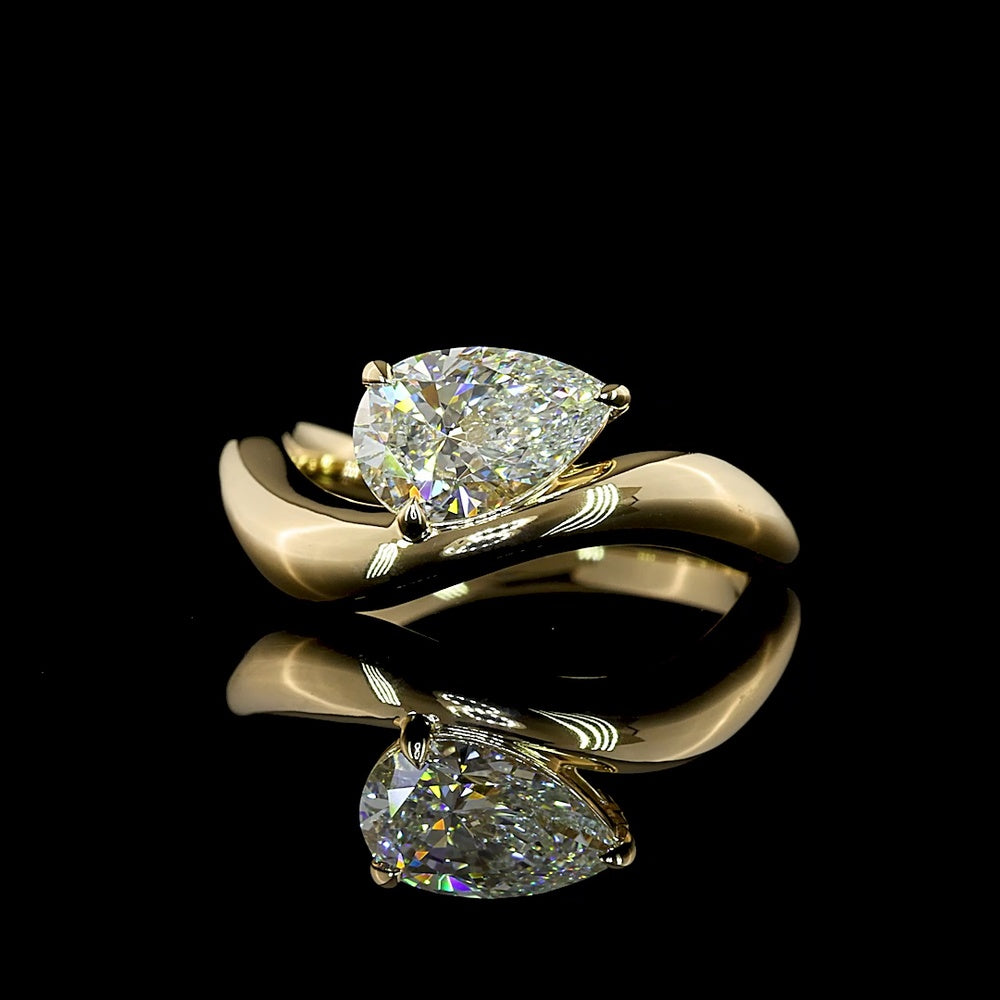 14K Yellow Gold Pear Shape Solitaire Ring with Inclined Setting - 1.00 Carat Lab Grown Diamond E-F Color VS1 Clarity - Covaloro Fine Jewelry