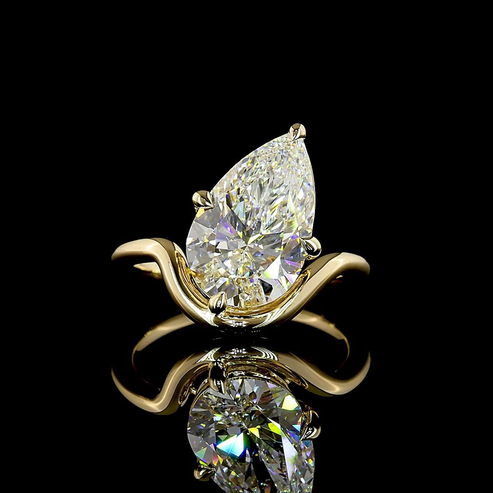 14K Yellow Gold Pear Shape Solitaire Ring with Inclined Setting - 4.16 Carat Lab Diamond E-F VS1 - Covaloro Fine Jewelry