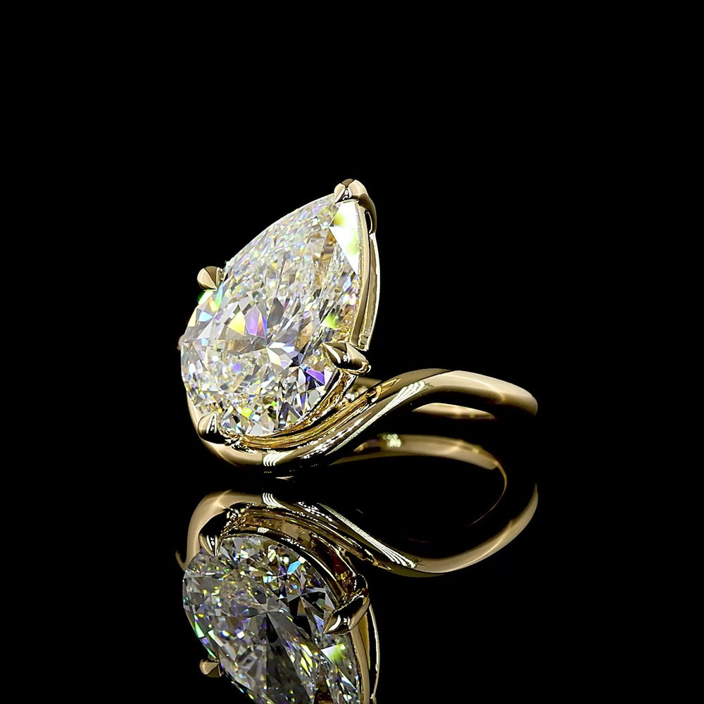 14K Yellow Gold Pear Shape Solitaire Ring with Inclined Setting - 4.16 Carat Lab Diamond E-F VS1 - Covaloro Fine Jewelry
