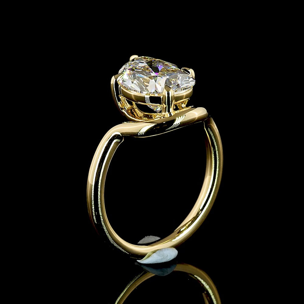 14K Yellow Gold Pear Shape Special Ring with Inclined Prong Set Lab Diamond - 4.14 Carat Total Weight E-F VVS2 IGI Certified - Covaloro Fine Jewelry