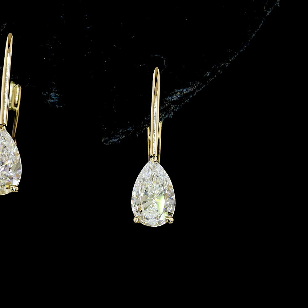 14K Yellow Gold Pear-Shaped Drop Earrings with 1.15 Carat Total Weight Lab Diamonds (E VS1) - Prong Set with Brilliant Cut Accents - Covaloro Fine Jewelry