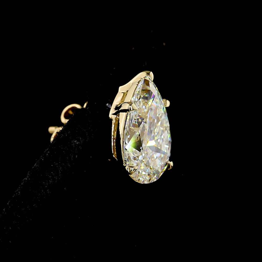 14K Yellow Gold Pear-Shaped Lab Diamond Stud Earrings - D VVS2 Clarity, North-South Prong Set, 4.46 Carat Total Weight (IGI Certified) - Covaloro Fine Jewelry