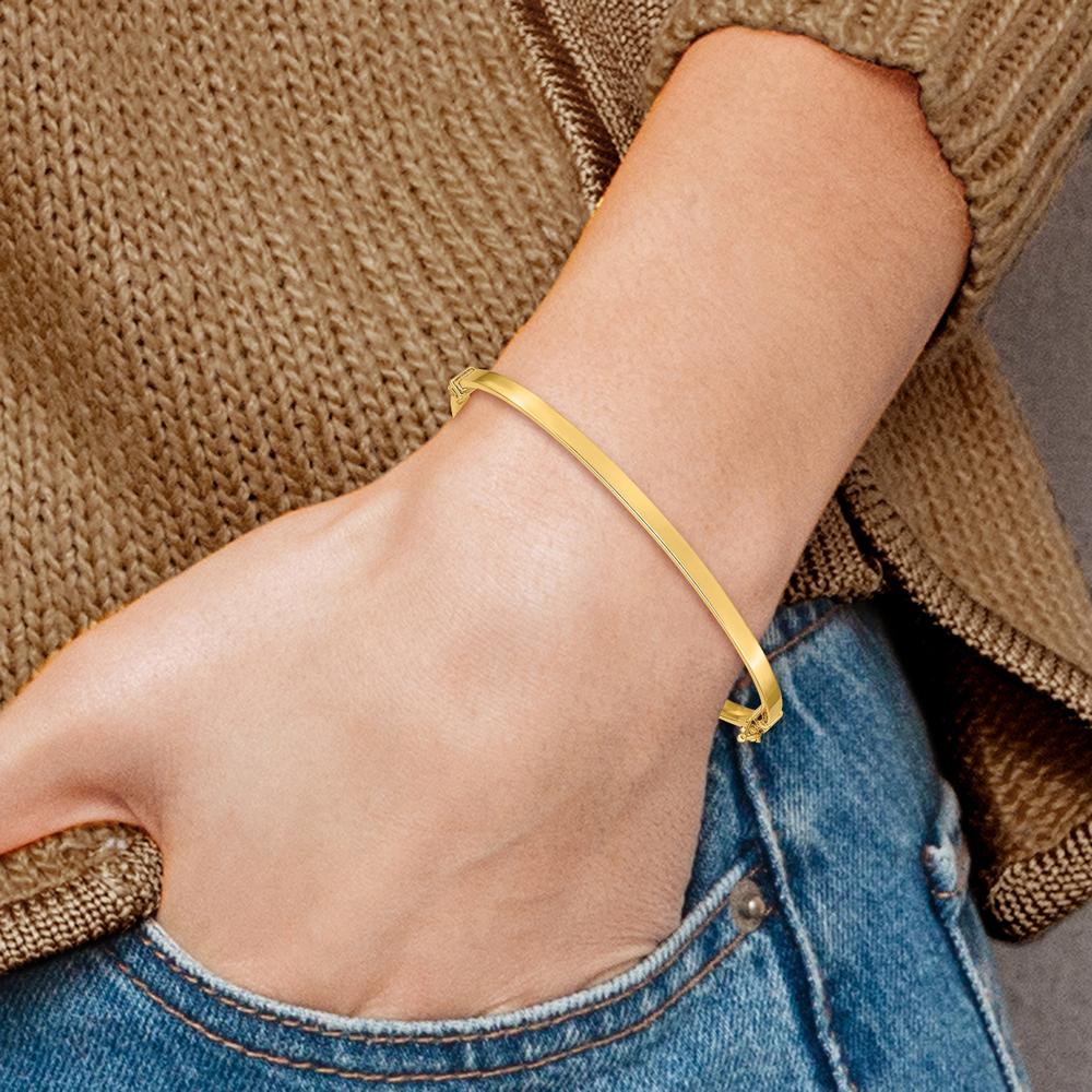 14K Yellow Gold Polished 3mm Hinged Oval Bangle Bracelet with Safety Clasp by Oro Pregiato