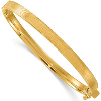 14K Yellow Gold Polished Hinged Oval Bangle Bracelet with Diamond-Cut Textured Finish by Oro Pregiato