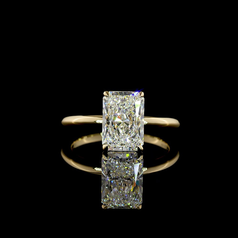 14K Yellow Gold Radiant Cut Lab Diamond Solitaire Ring - 2.68 Carat E VVS2 IGI Certified - Covaloro Fine Jewelry