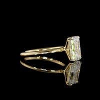 14K Yellow Gold Radiant Cut Lab Diamond Solitaire Ring - 2.68 Carat E VVS2 IGI Certified - Covaloro Fine Jewelry