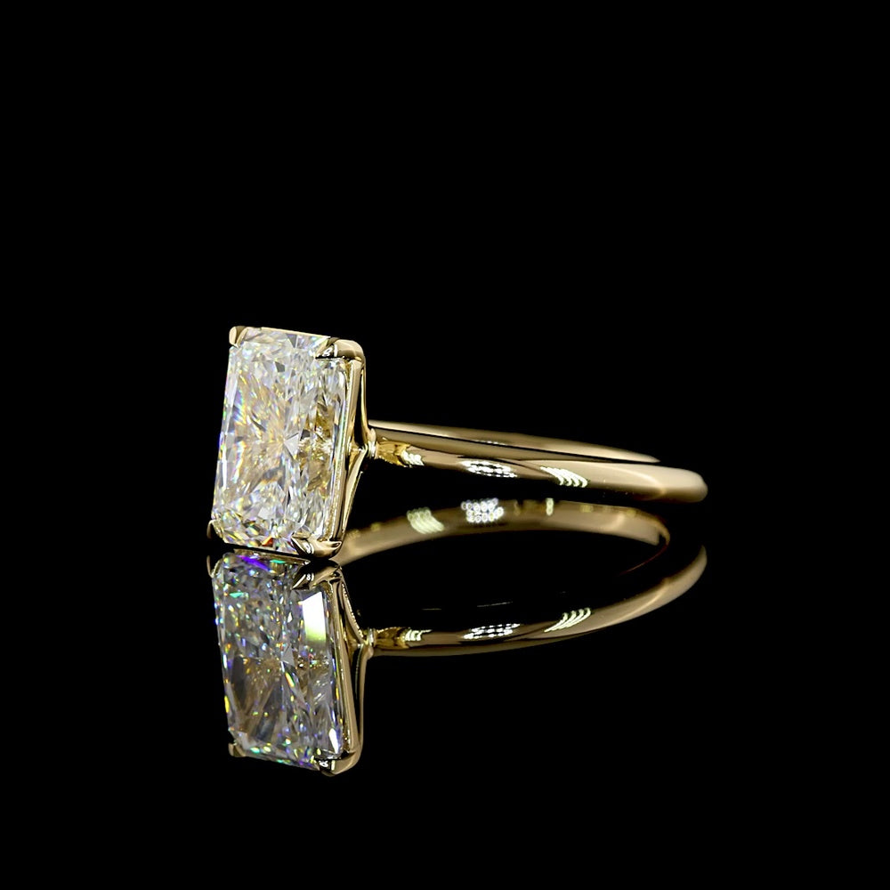 14K Yellow Gold Radiant Cut Lab Diamond Solitaire Ring - 2.68 Carat E VVS2 IGI Certified - Covaloro Fine Jewelry
