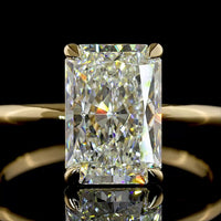 14K Yellow Gold Radiant Cut Solitaire Ring with Lab Grown E-VVS2 Diamond - 3.16 Carat Total Weight - Covaloro Fine Jewelry