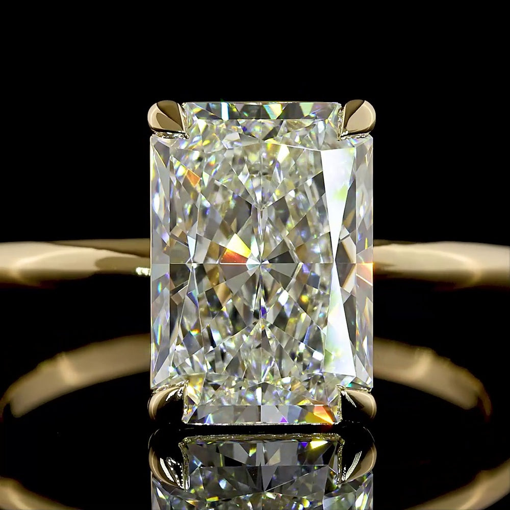 14K Yellow Gold Radiant Cut Solitaire Ring with Lab Grown E-VVS2 Diamond - 3.16 Carat Total Weight - Covaloro Fine Jewelry