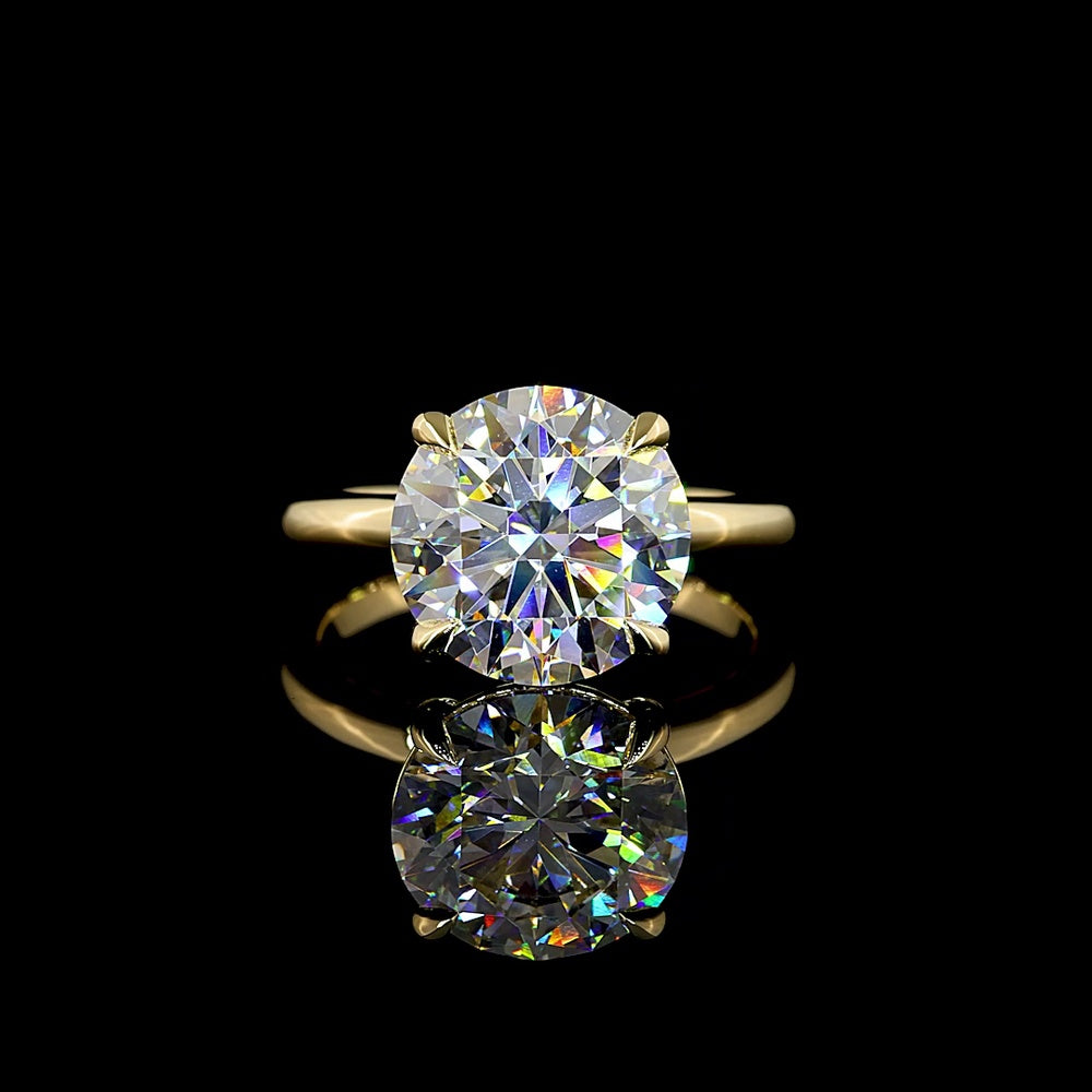 14K Yellow Gold Round Brilliant Cut Solitaire Ring with 5.15 Carat D VVS2 Lab Diamond - IGI Certified - Covaloro Fine Jewelry