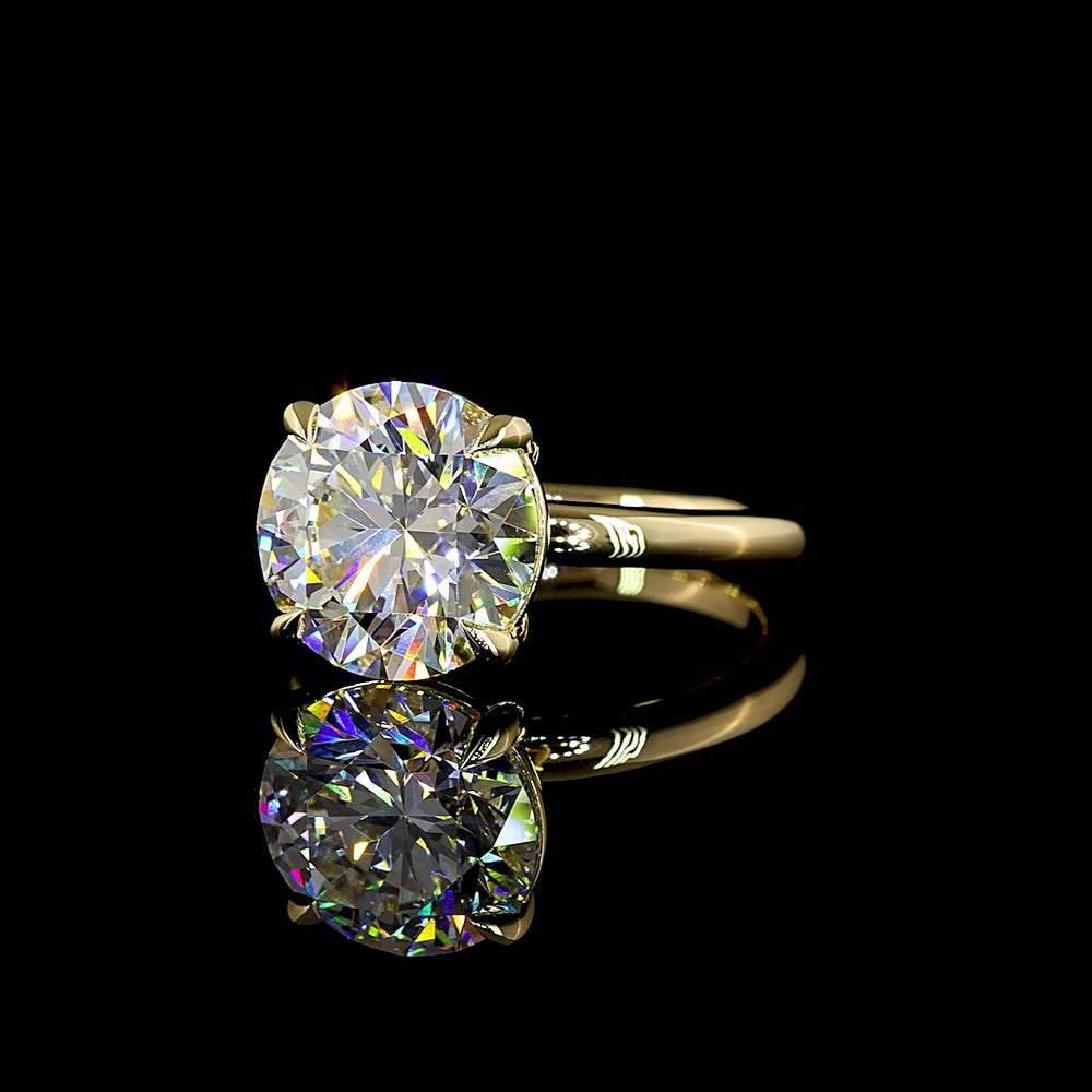 14K Yellow Gold Round Brilliant Cut Solitaire Ring with 5.15 Carat D VVS2 Lab Diamond - IGI Certified - Covaloro Fine Jewelry