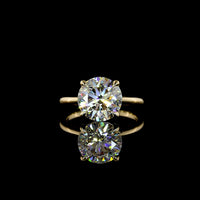 14K Yellow Gold Round Brilliant Solitaire Ring with 4.04 Carat Lab Diamond (E VVS2 IGI Certified) - Covaloro Fine Jewelry